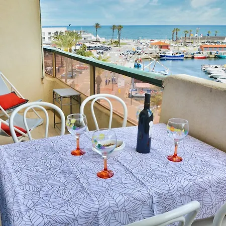 Lovely 51 M With Harbour View *